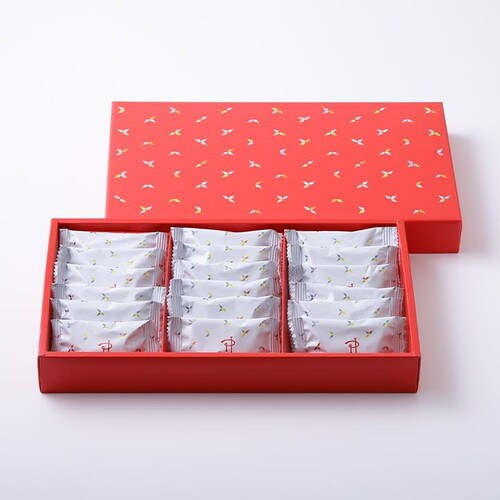 ピエール・エルメ・パリ イスパハン18個詰合わせ