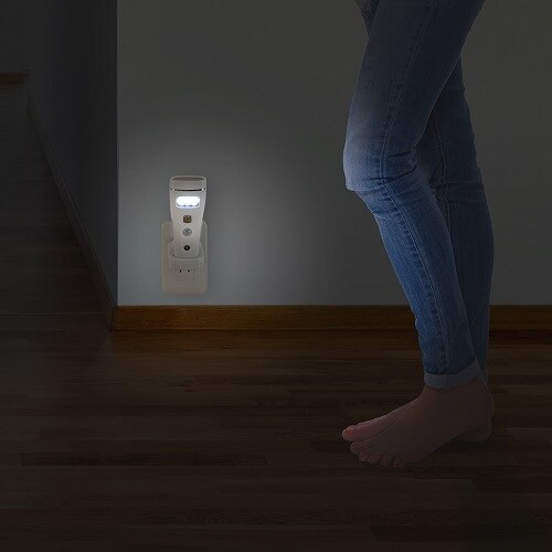 充電式LED人感明暗センサーナイトライト