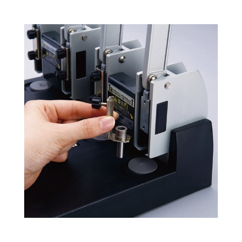 4穴強力パンチ 165枚穿孔