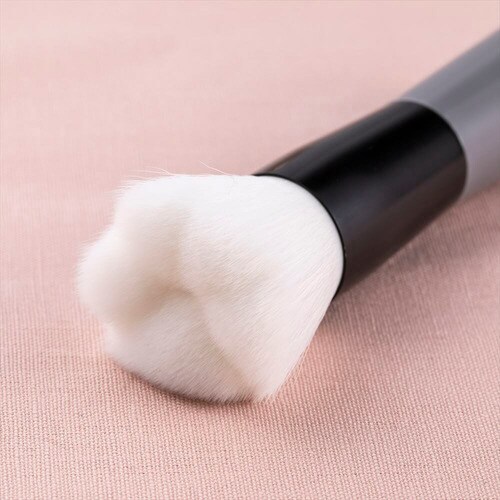 ねこのメイクブラシ