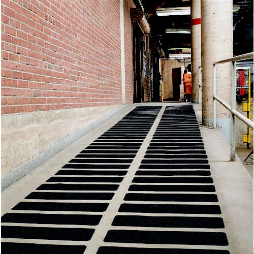 ノンスリップテープ 平滑面強粘着 お纏め3巻入