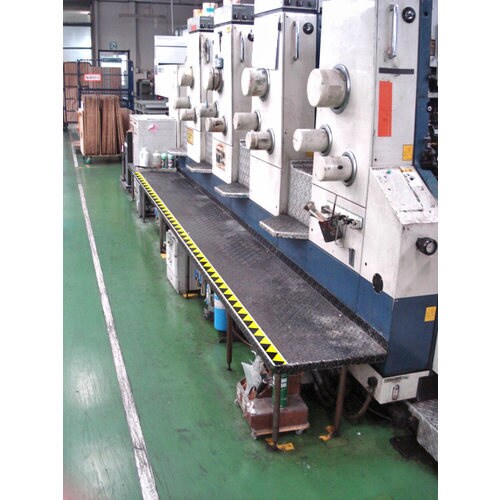 ギザギザラインテープ 50幅×50m 黄/黒