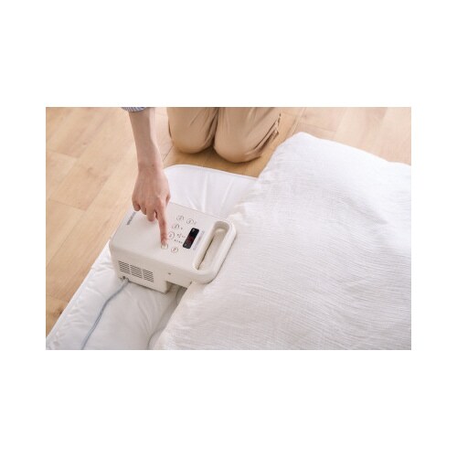 ふとん乾燥機カラリエ