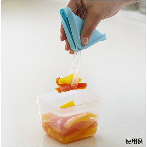 ふたがトングになる保存容器 ミントブルー