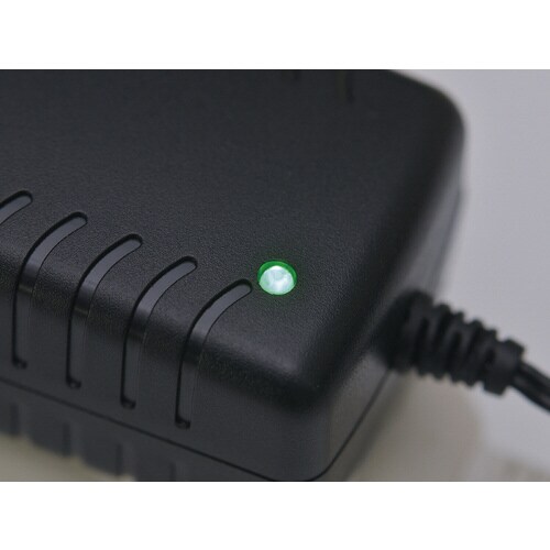 リチウムイオン専用充電器