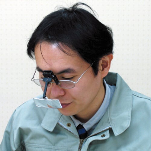 メガネ型ルーペ