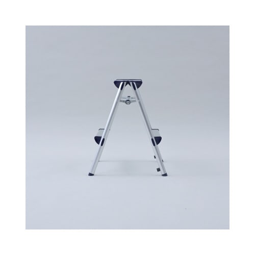 樹脂取っ手付きで開け閉め簡単 アルミ踏み台2段