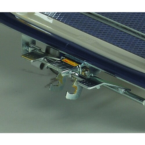 スチール製台車(フットブレーキ付き)