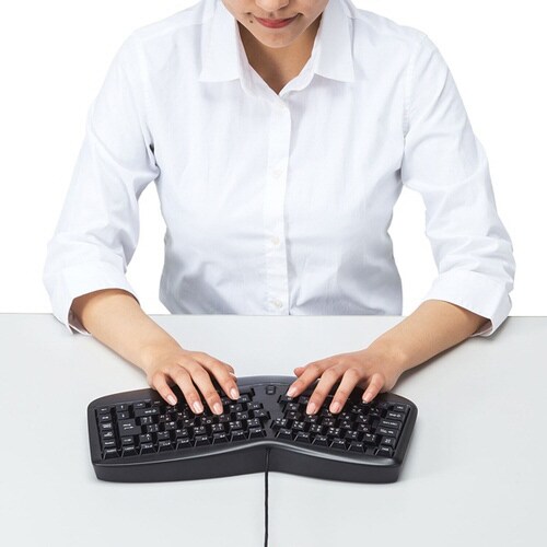 エルゴノミクスキーボード
