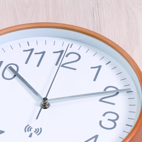 電波掛時計プライウッドΦ28cmWH(85352)
