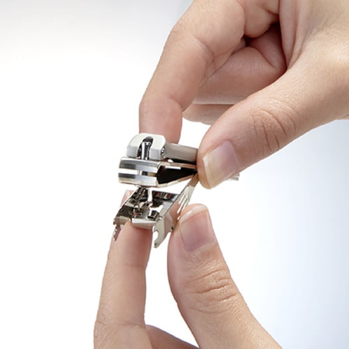 つめ飛びガード