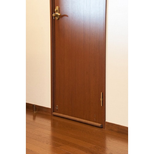 すきま風ストッパードア用