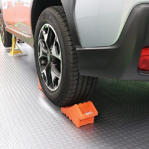 樹脂製タイヤストッパー 2251