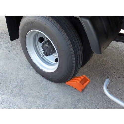 樹脂製タイヤストッパー 2251