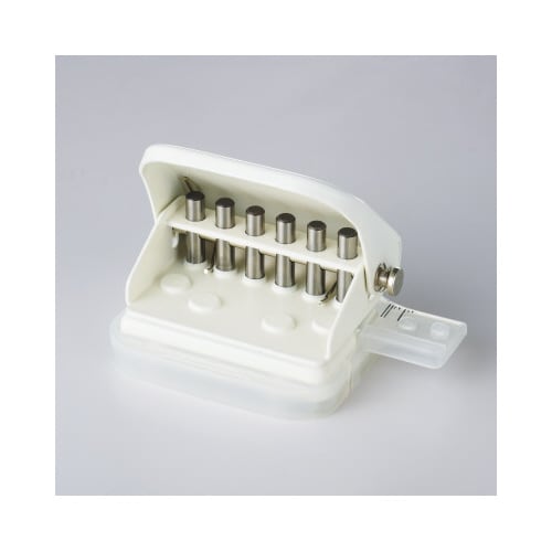 ルーズリーフパンチ