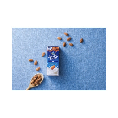 アーモンドブリーズ 無糖 200ml 24本入