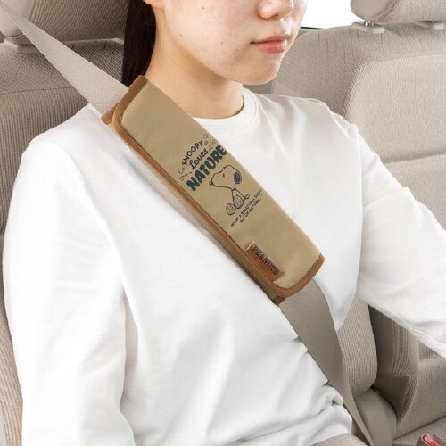 ファンシー スヌーピーネイチャーシートベルトパッド