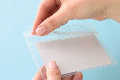 ミニリール式吊下げ名札 青 チャックタイプ 5枚入