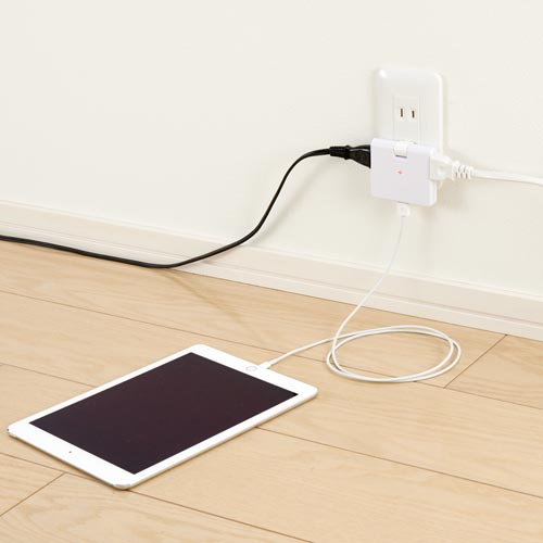 雷ガード付コーナータップ 2AC+1USB 白