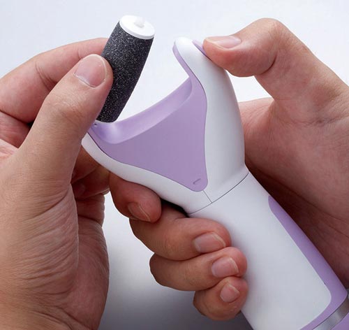 電動角質リムーバー 化粧箱使用