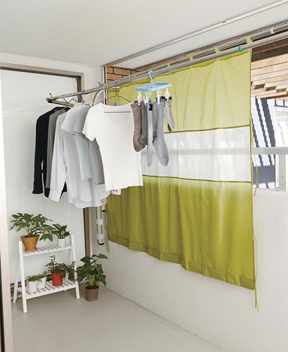 風を通す 雨よけベランダカーテン