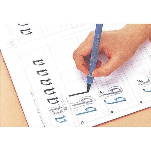 マーカーで書くカリグラフィー 練習帳