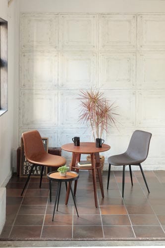 ディオーネカフェテーブル