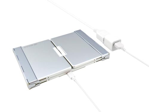 Bluetooth折りたたみ式キーボード ホワイト