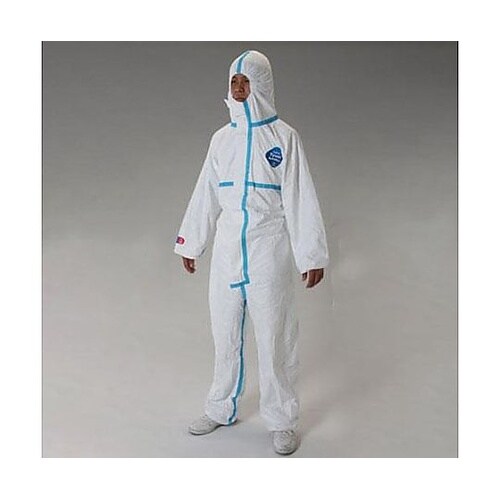 �g���̂Ėh�앞