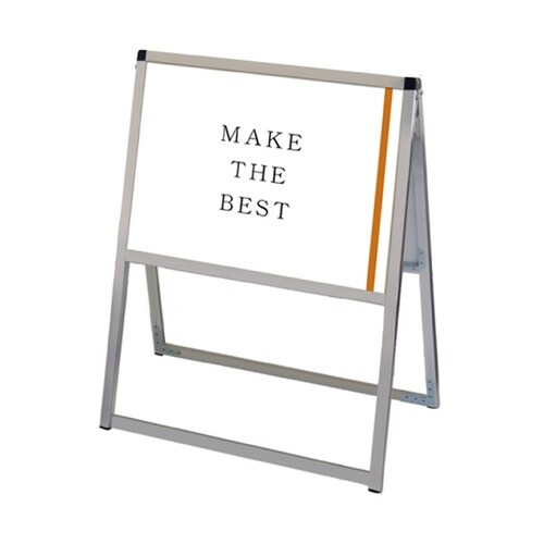 �o���E�X�X�^���h�Ŕ�