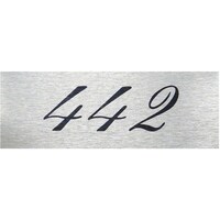 ���@�e�[�u���i���o�[�@�S�S�Q�@�A���~