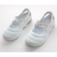 �V���[�Y�E�N���X�R