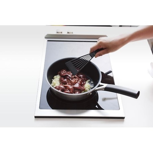 フライ返し O.E.C. 脇雅世 貝印