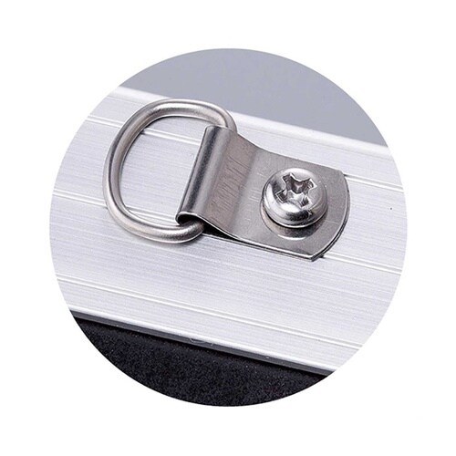 �|�X�^�[�t���[���{�X�^���h