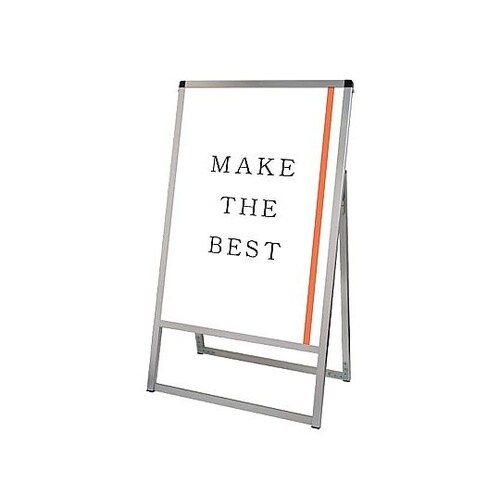 �o���E�X�X�^���h�Ŕ�