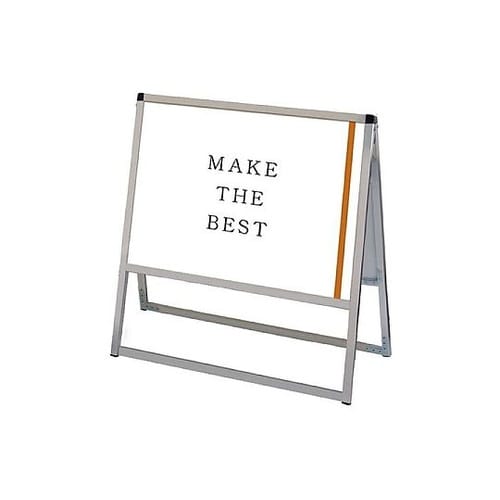 �o���E�X�X�^���h�Ŕ�