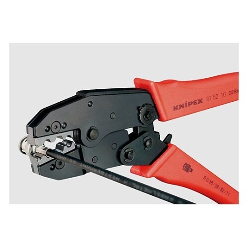 �����y���`