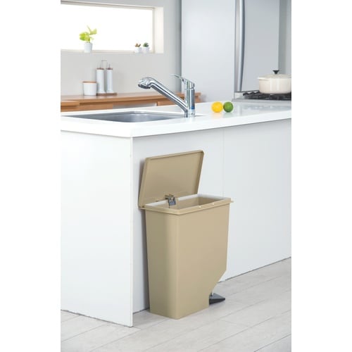 �I���E�J�E���^�[�ɂ��u����y�_���y�[���R�T�^