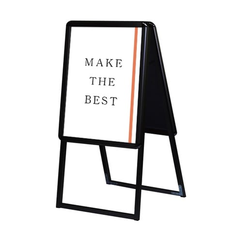 �|�X�^�[�O���b�v�X�^���h�Ŕ�