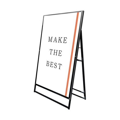 �u���b�N�|�X�^�[�p�X�^���h�Ŕ�