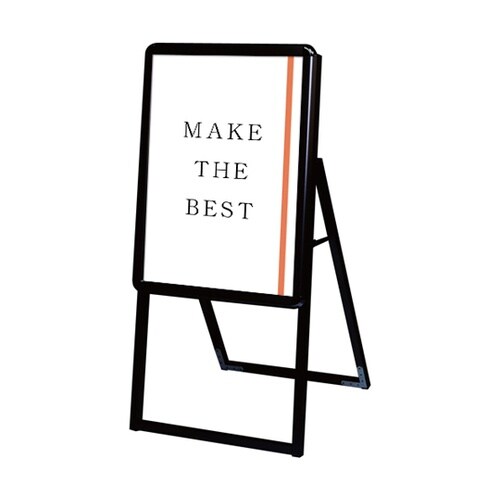 �|�X�^�[�O���b�v�X�^���h�Ŕ�