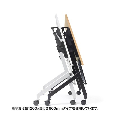 �t�H�[���f�B���O�f�X�N