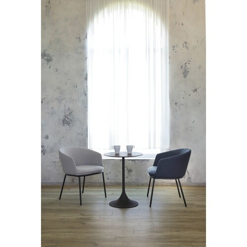 トラムカフェテーブル