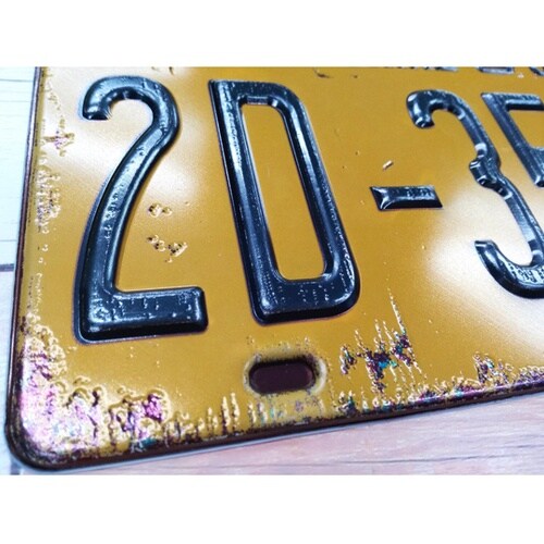 �A�[�g�{�[�h�X�e�b�J�@�i���o�[�v���[�g