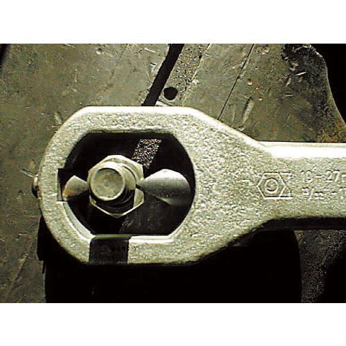 ナットスプリッター