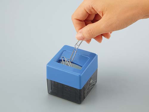 コクヨ マグネットボックス 青 ゼム小50g入 マク 1b カウネット コクヨ マグネットボックス 青 ゼム小50g入 マク 1b カウネット