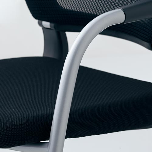 サテリテチェア