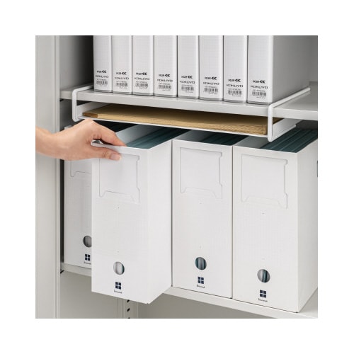 棚板に吊り下げられる書類収納トレー A4ワイド