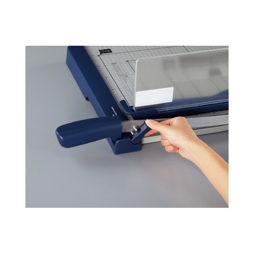 ペーパーカッター(押し切り式)