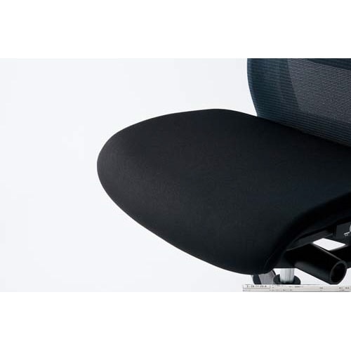 エアグレースチェア 3D可動肘ヘッド付 ブラック